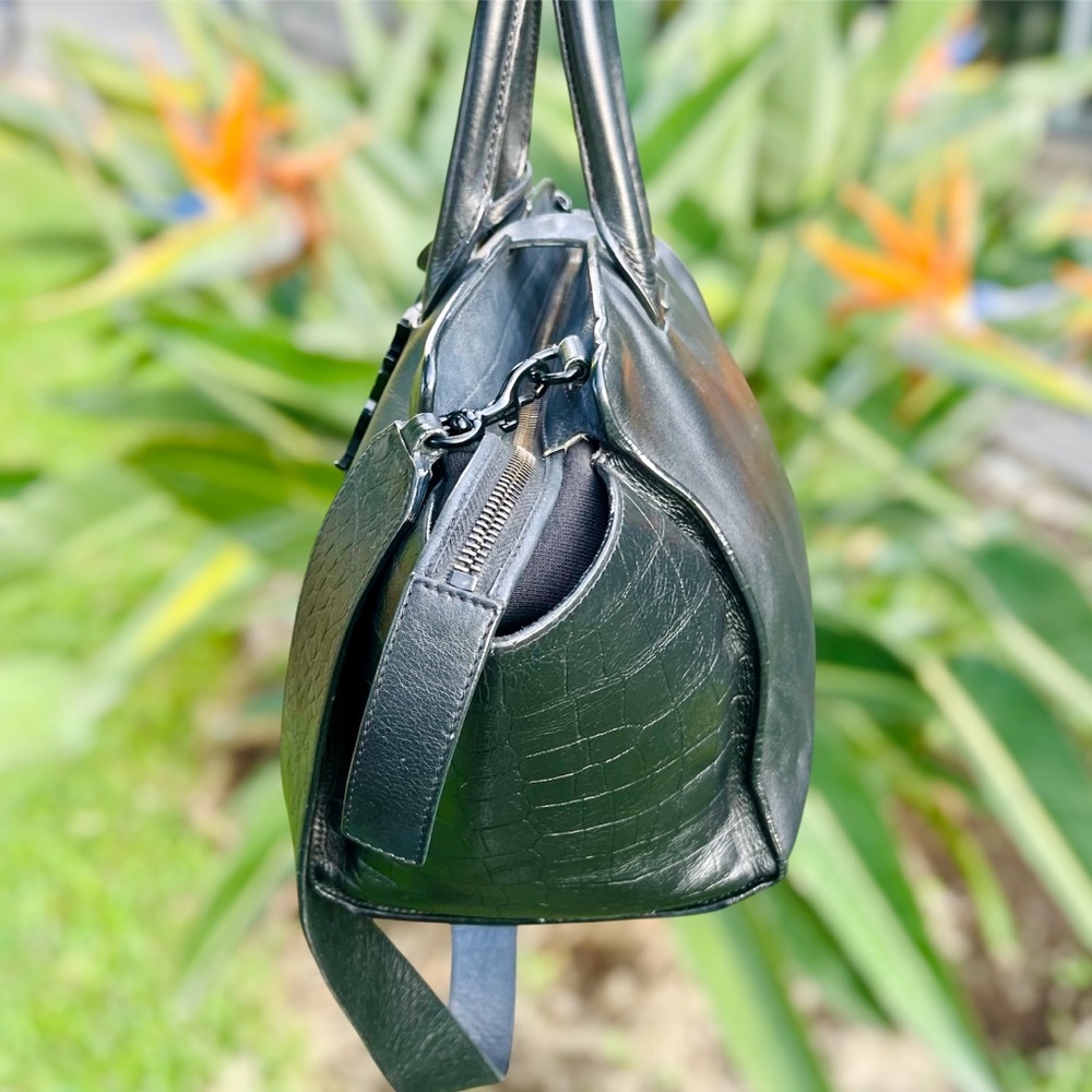 Saint Laurent YSL Logo Black Croc Embossed Leather Baby Downtown Cabas Tote - Picture 7 of 12